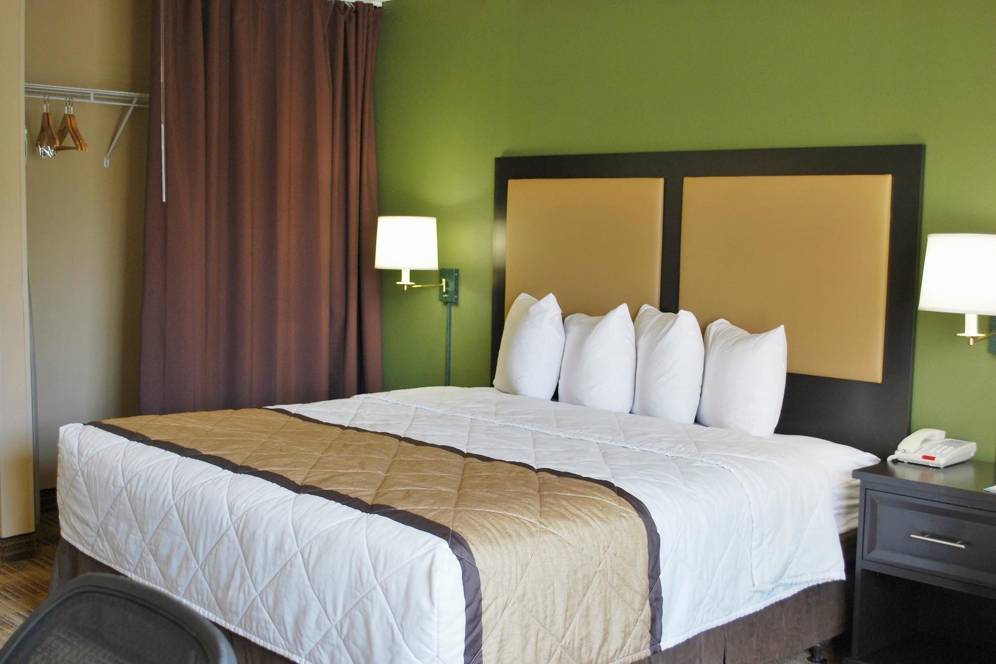 Extended Stay America Suites - Kansas City - Country Club Plaza Exterior photo