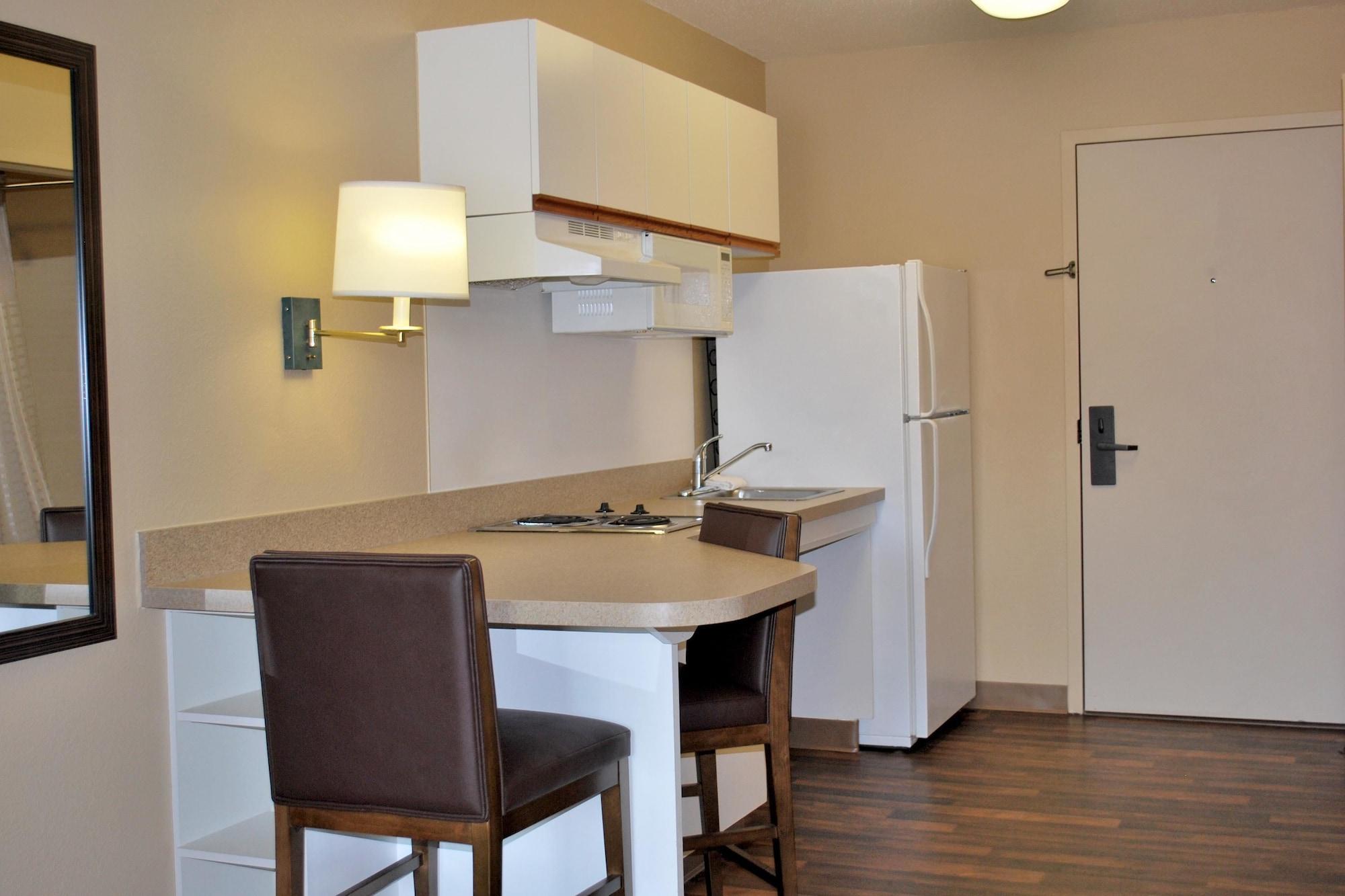 Extended Stay America Suites - Kansas City - Country Club Plaza Exterior photo