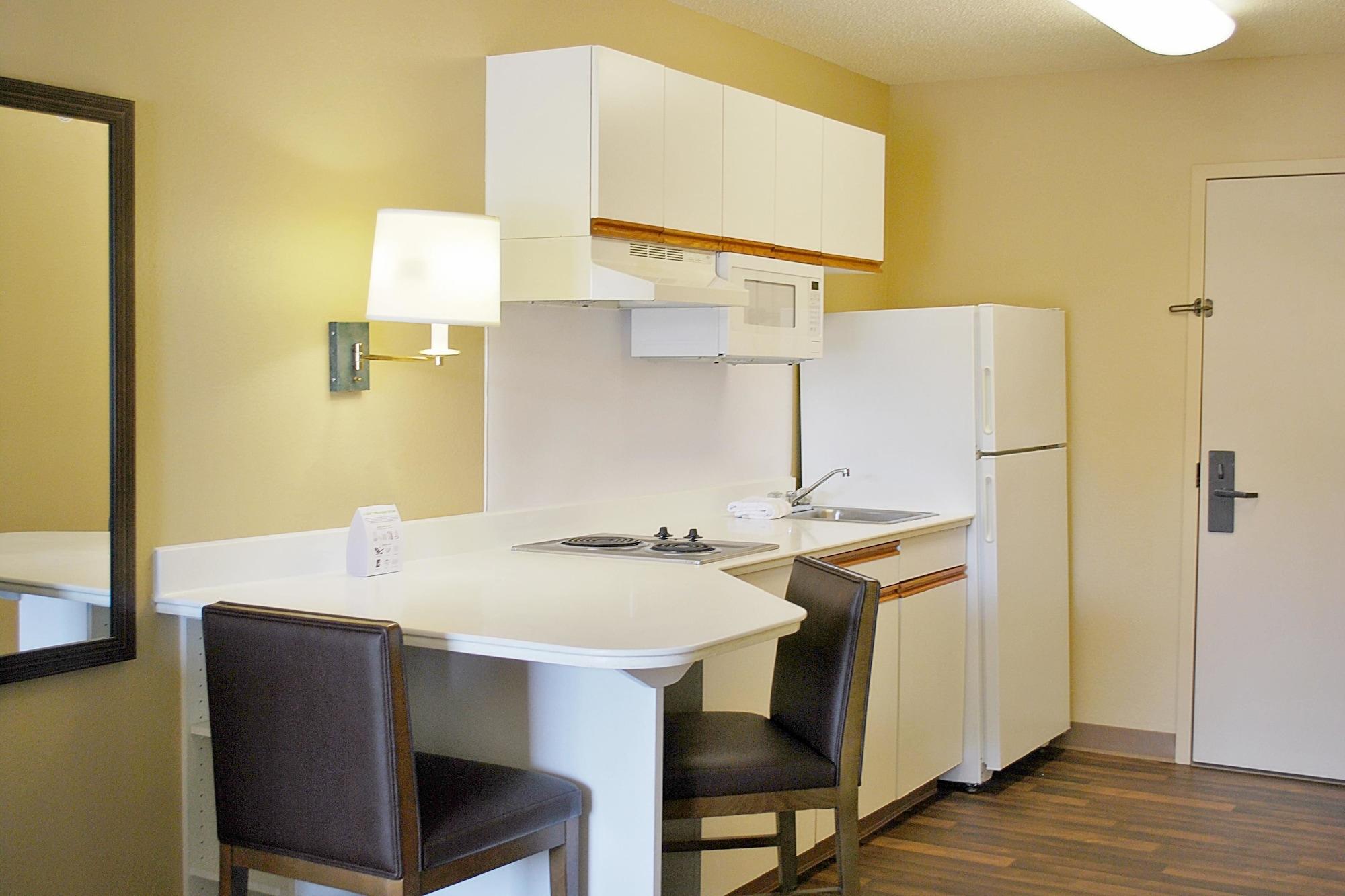 Extended Stay America Suites - Kansas City - Country Club Plaza Exterior photo