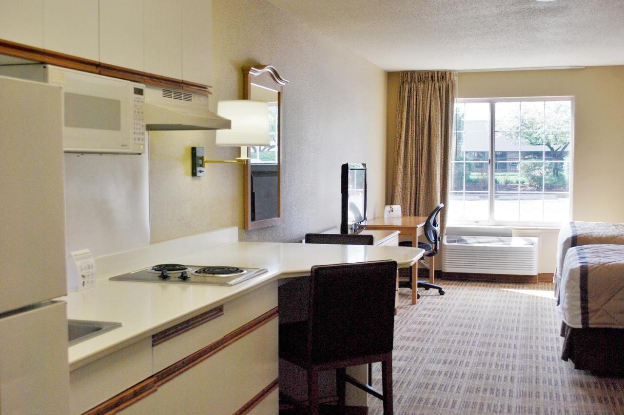 Extended Stay America Suites - Kansas City - Country Club Plaza Exterior photo