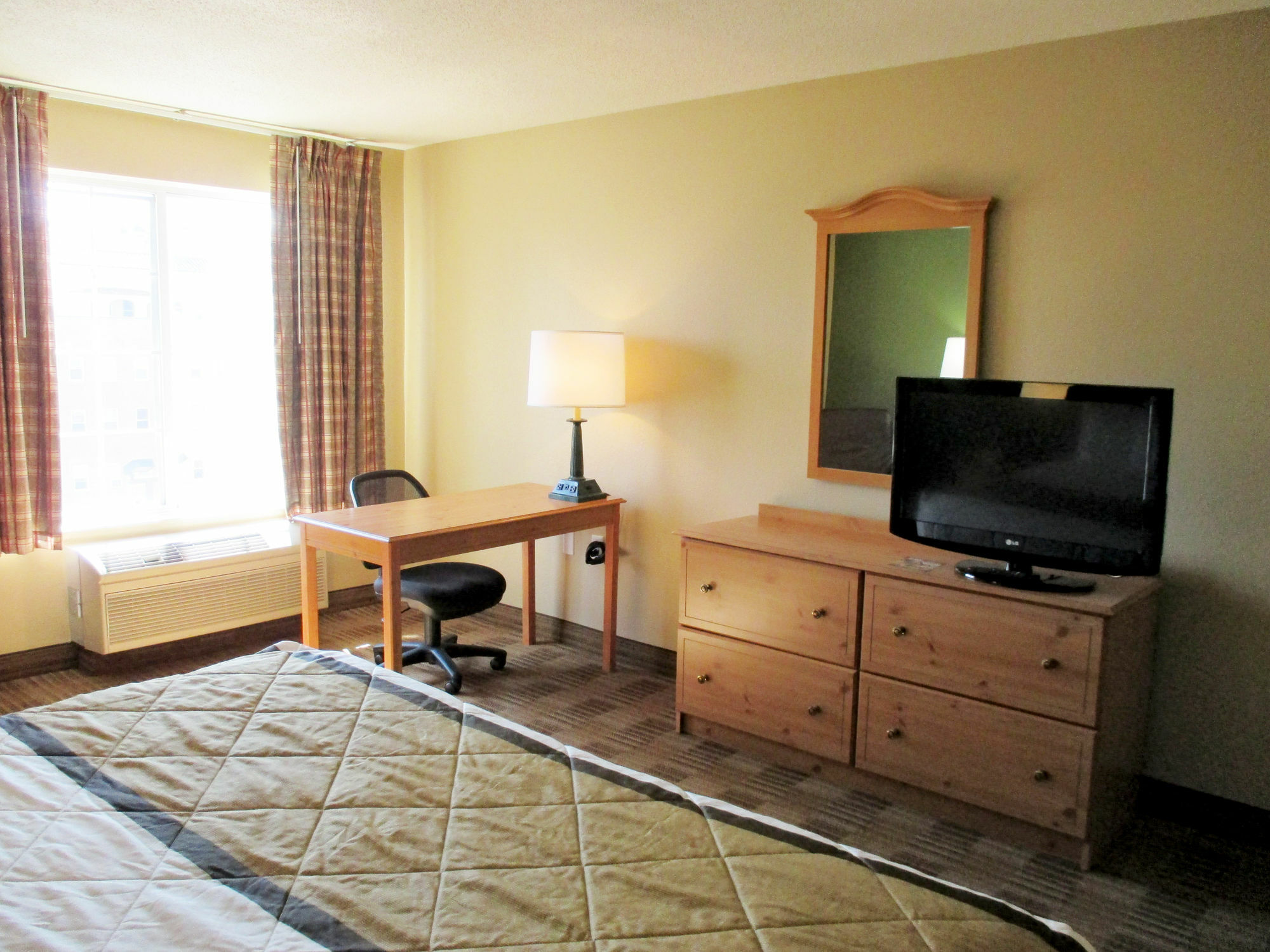 Extended Stay America Suites - Kansas City - Country Club Plaza Exterior photo